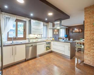 Kitchen of House or chalet for sale in Hontoba  with Air Conditioner, Heating and Private garden