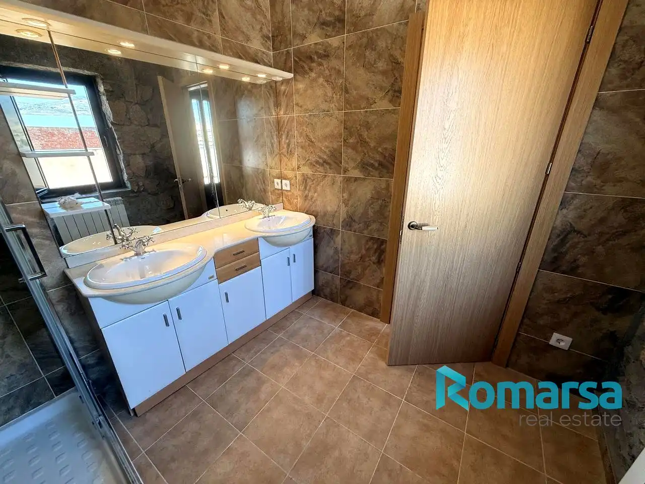 Country homes for rent in Doña Juanita, Gemuño