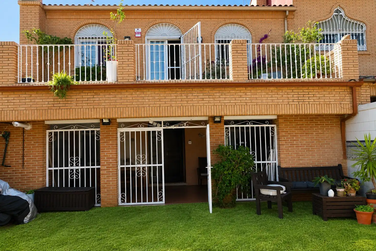 Terraced house with balcony for sale in Carrer Mascarat, imagen 3
