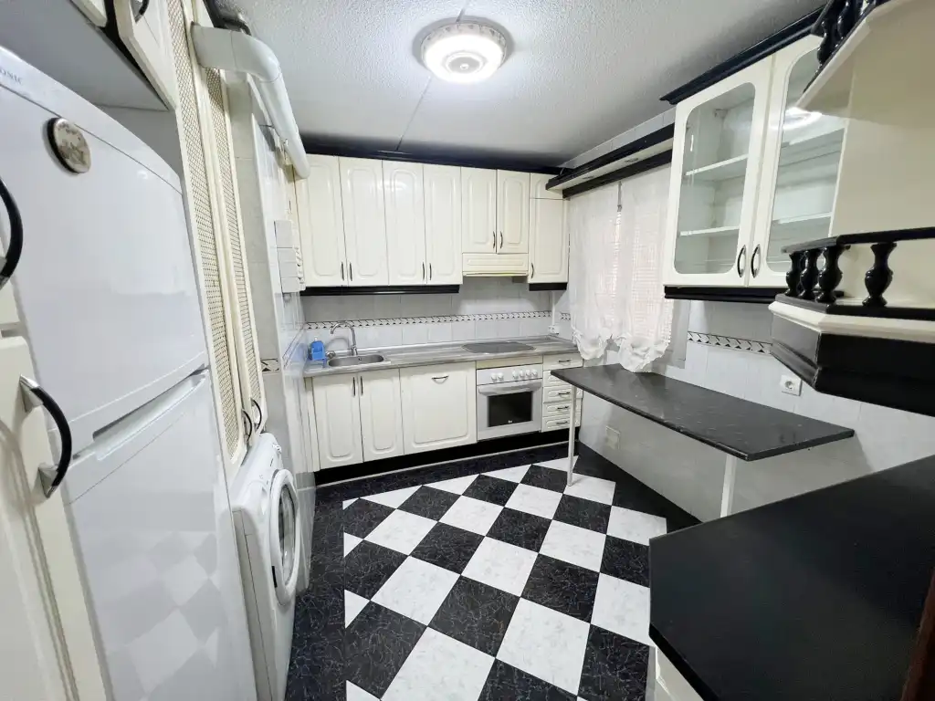 Kitchen of Flat for sale in Alcalá de Henares  with Terrace