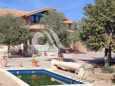Xalet amb piscina en venda a Periurbano Oeste - Sierra