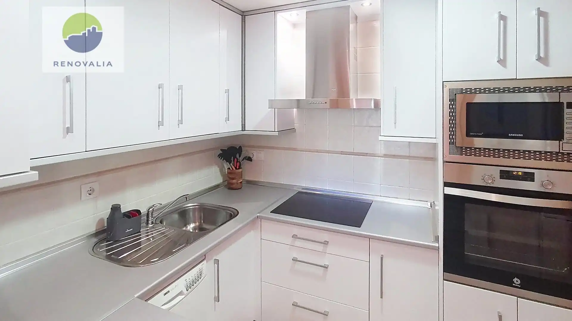 Küche von Wohnung zum Verkauf in Granada mit Klimaanlage, Heizung und Terrasse