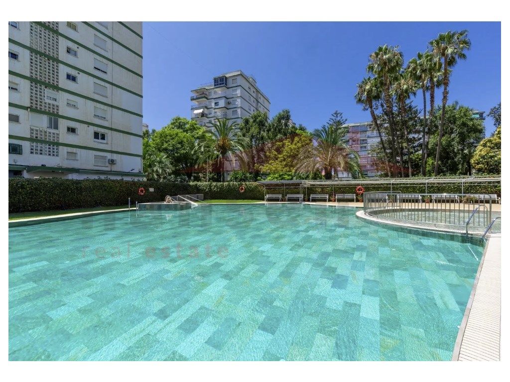 Piscina de Pis en venda en Vélez-Málaga amb Piscina i Piscina comunitària