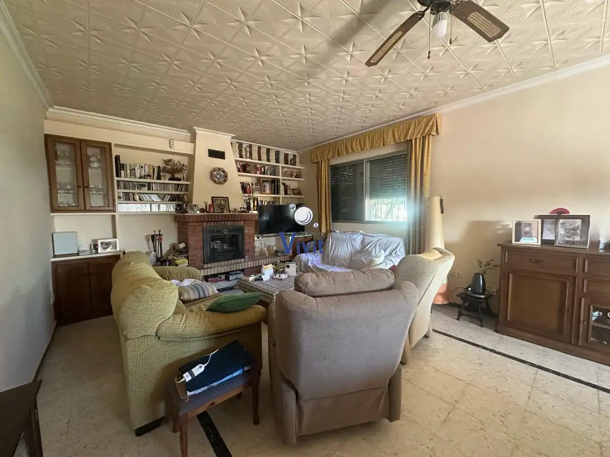 Sala d'estar de Casa o xalet en venda en Alcalá de Guadaira amb Traster