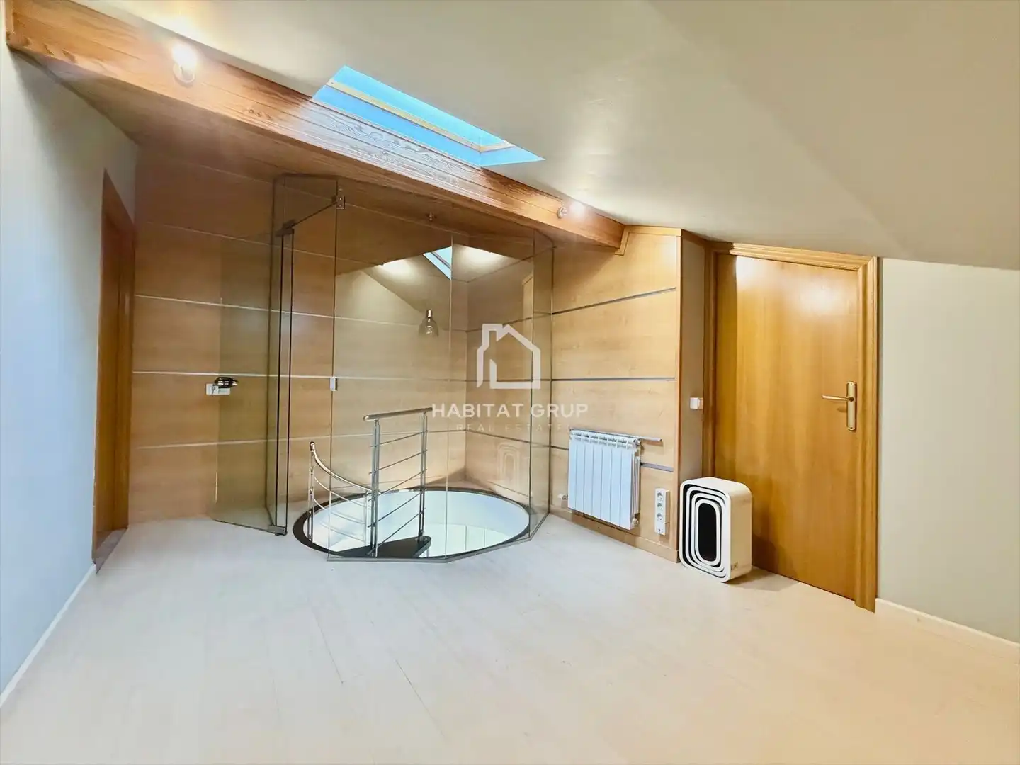 Dúplex en venta en Girona con Aire acondicionado, Calefacción y Terraza
