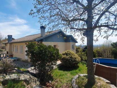 Vista exterior de Casa o xalet en venda en Cercedilla amb Calefacció, Jardí privat i Terrassa