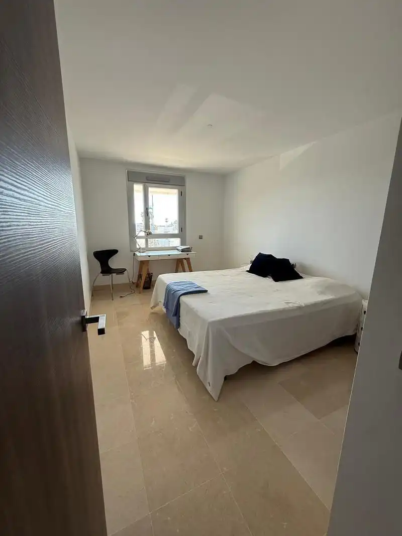 Dormitori de Apartament de lloguer en Marbella amb Aire condicionat, Calefacció i Terrassa