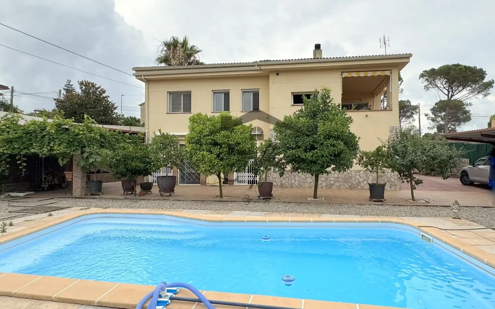 Haus mit Pool zum Verkauf in Sils