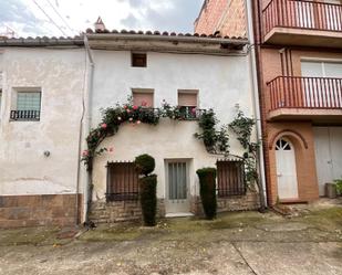 Vista exterior de Casa o xalet en venda en Santurde de Rioja amb Traster