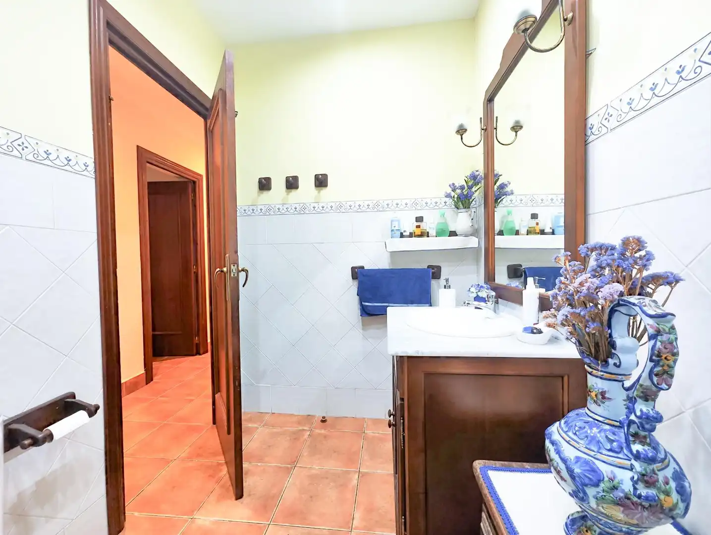 Bany de Casa o xalet en venda en Puertollano amb Aire condicionat, Calefacció i Jardí privat