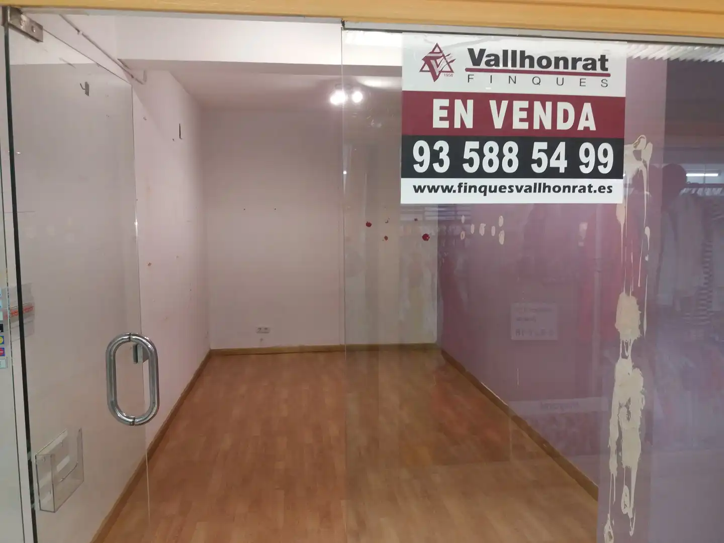 Locale commerciale in vendita a Centre