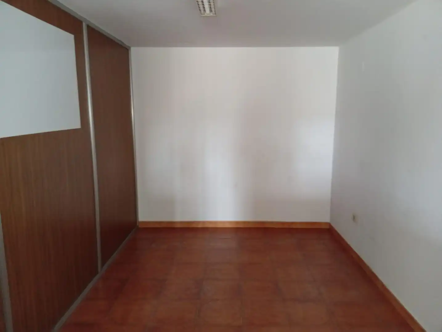 Schlafzimmer von Büro zum Verkauf in Lugo