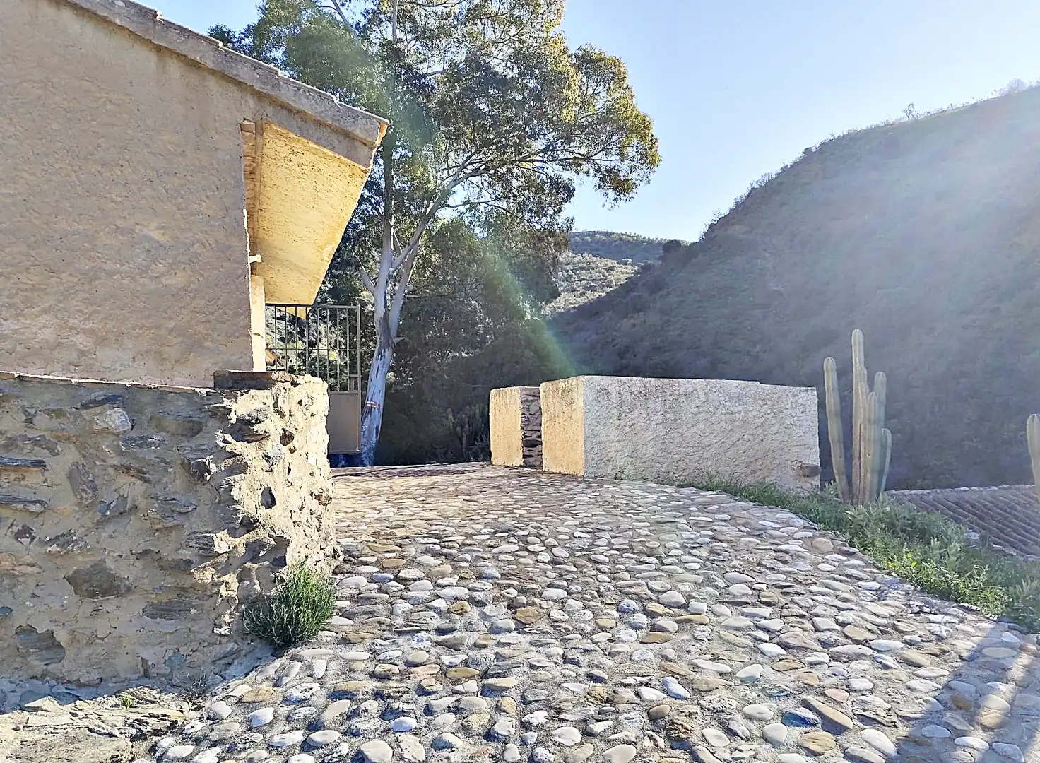Vista exterior de Finca rústica en venda en Pizarra amb Terrassa