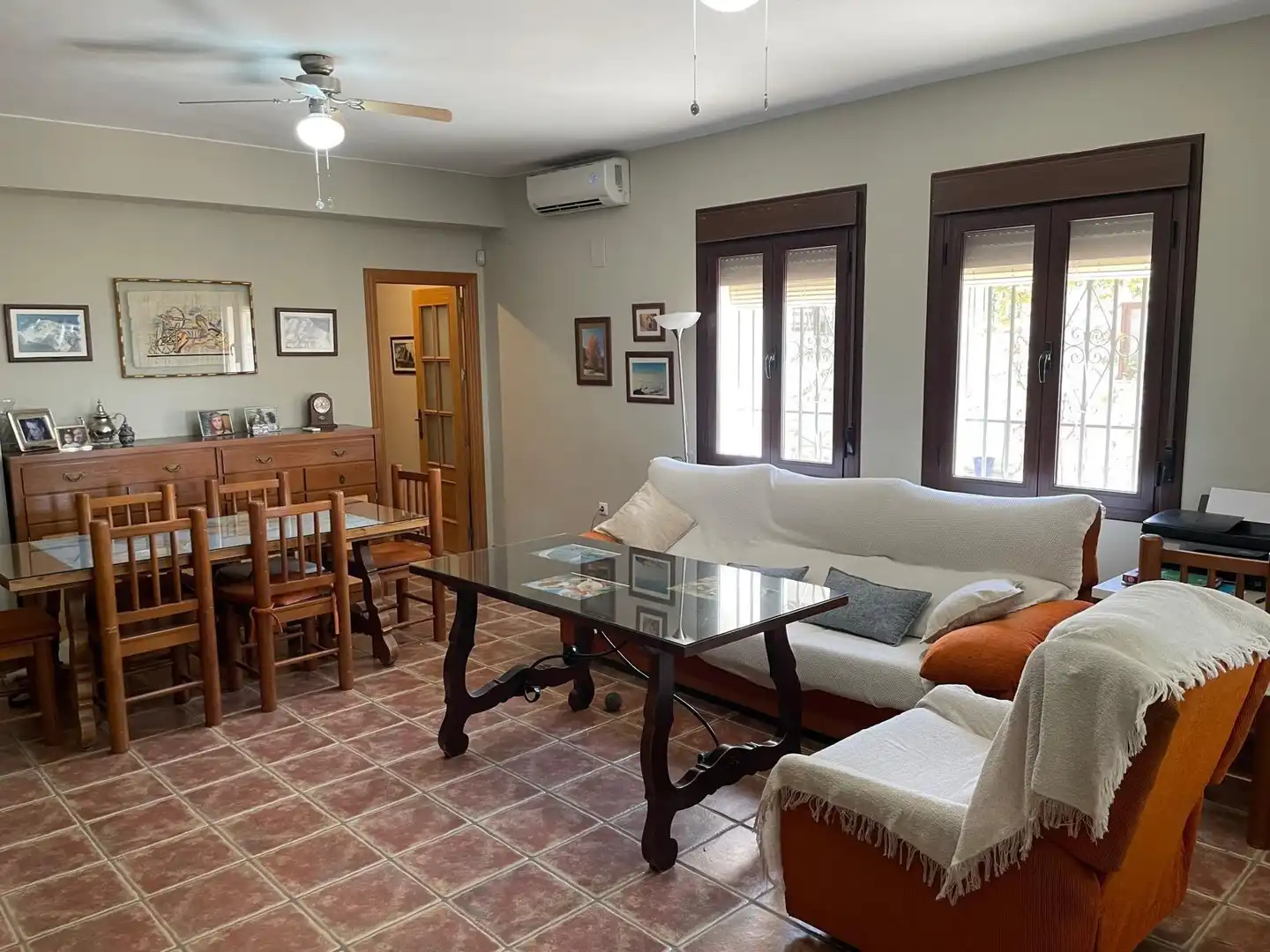 Living room of Country homes for sale in Cabra  with Air Conditioner, Heating and Private garden