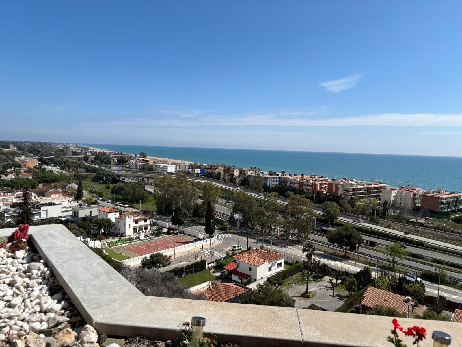 Vista exterior de Dúplex en venda en Sitges amb Aire condicionat, Calefacció i Parquet