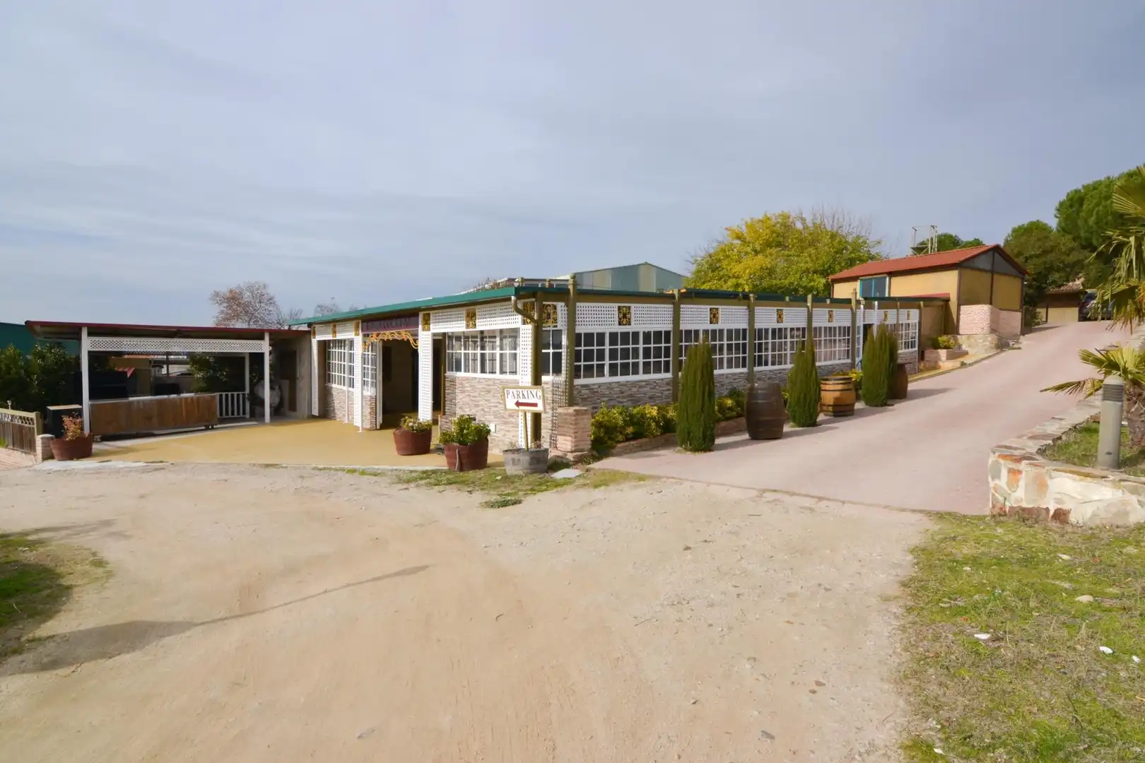 Vista exterior de Casa o xalet en venda en Navalcarnero amb Terrassa, Traster i Piscina