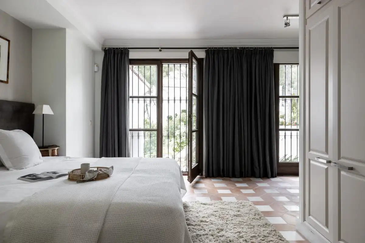 Bedroom of Detached homes for sale in Benahavís  with Air Conditioner, Terrace and Jacuzzi