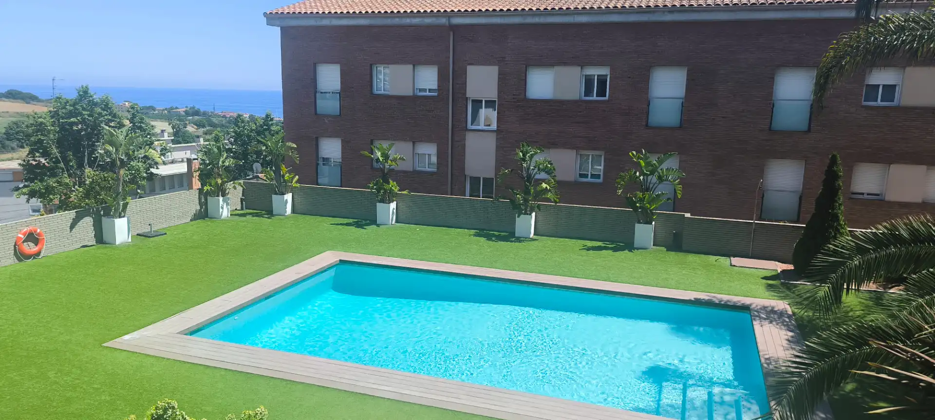 Piscina de Pis de lloguer en Tiana amb Aire condicionat, Calefacció i Terrassa