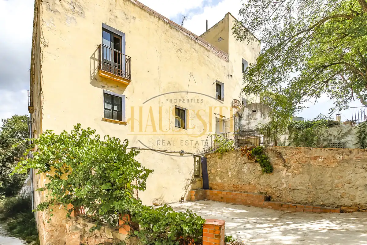 Country homes for sale in Torrelavit