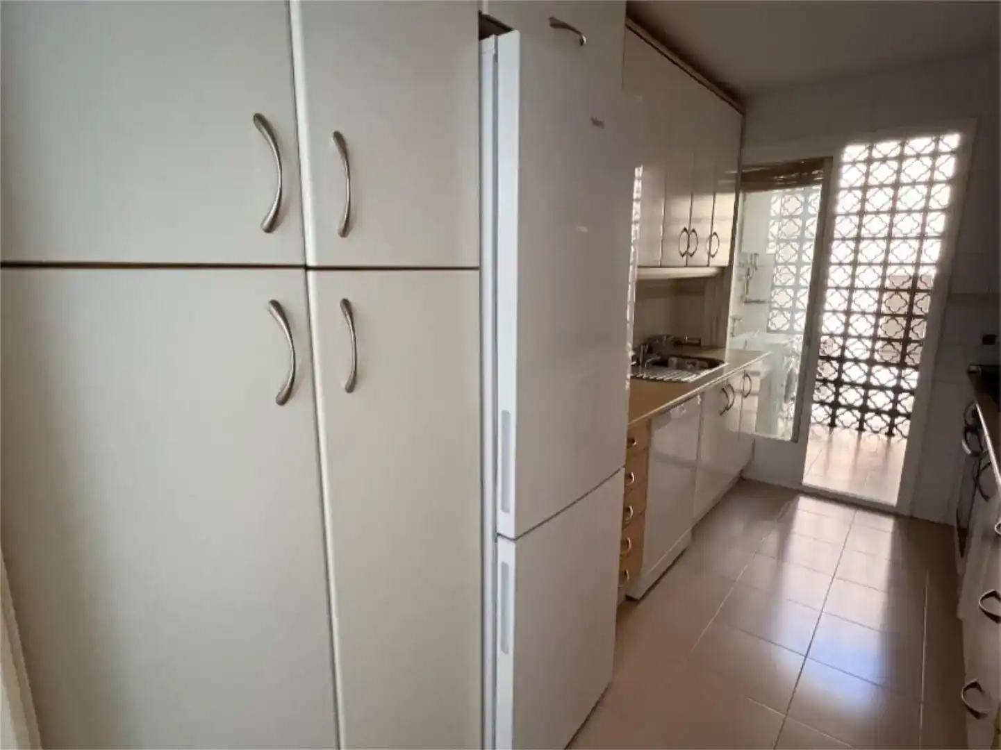 Cocina de Piso de alquiler en Tomares con Aire acondicionado, Piscina y Balcón