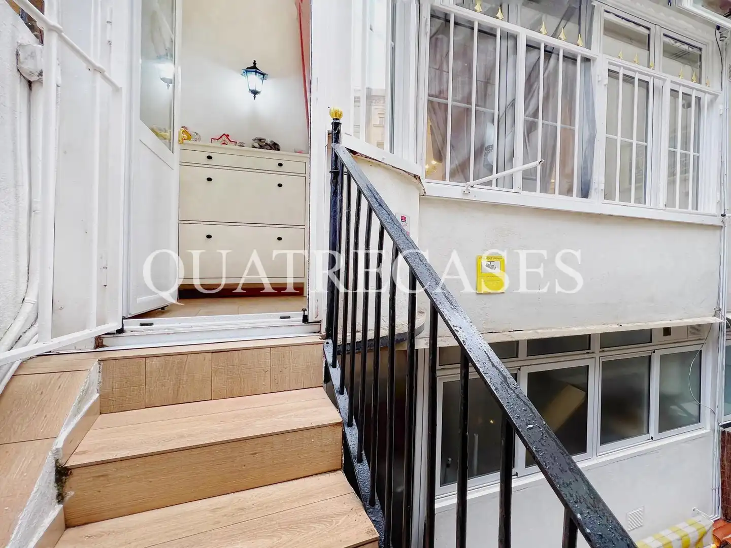 Vista exterior de Piso en venta en Barcelona con Aire acondicionado, Calefacción y Parquet