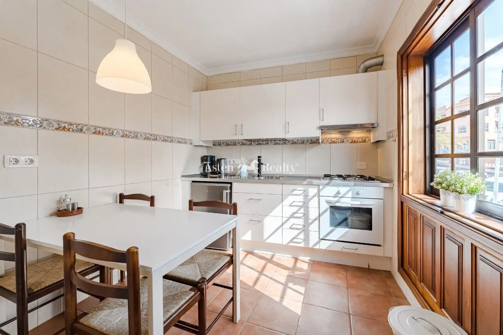 Cocina de Local en venta en Guía de Isora con Amueblado