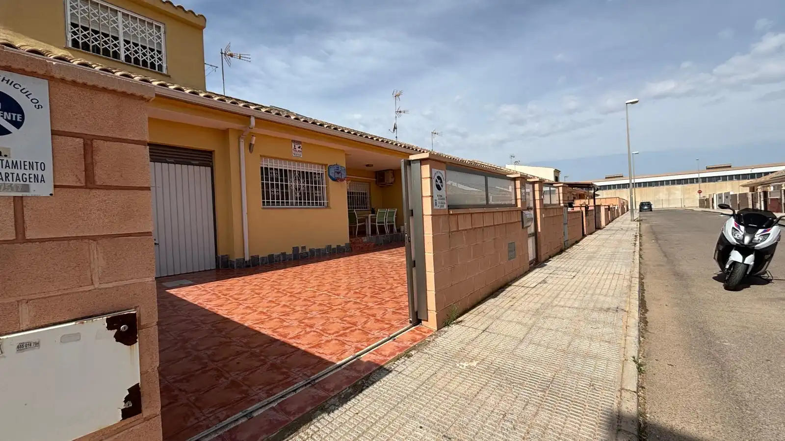 Exterior view of Detached homes for sale in Cartagena  with Air Conditioner, Heating and Private garden