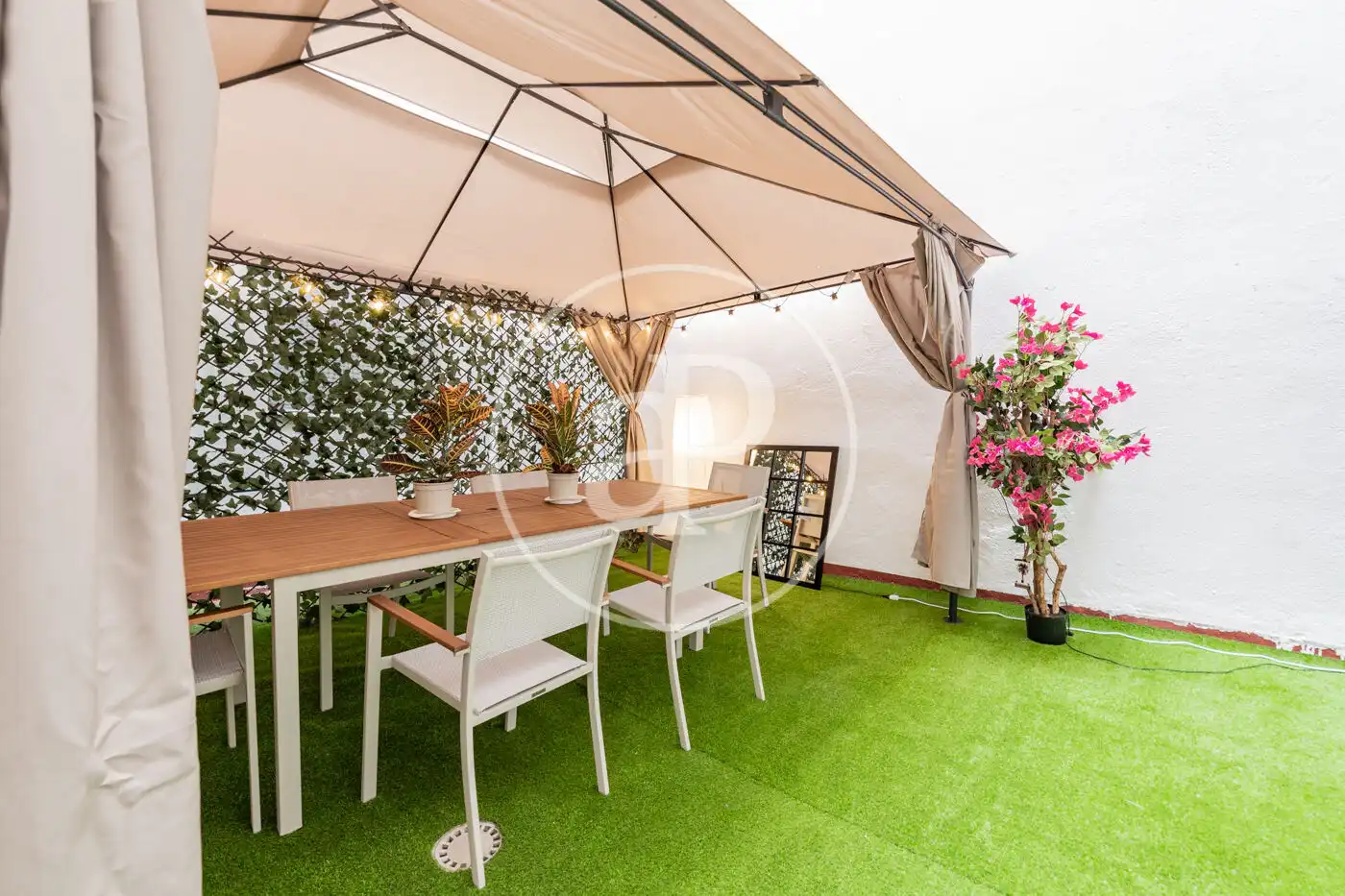 Terraza de Piso en venta en Madrid con Aire acondicionado, Calefacción y Jardín privado