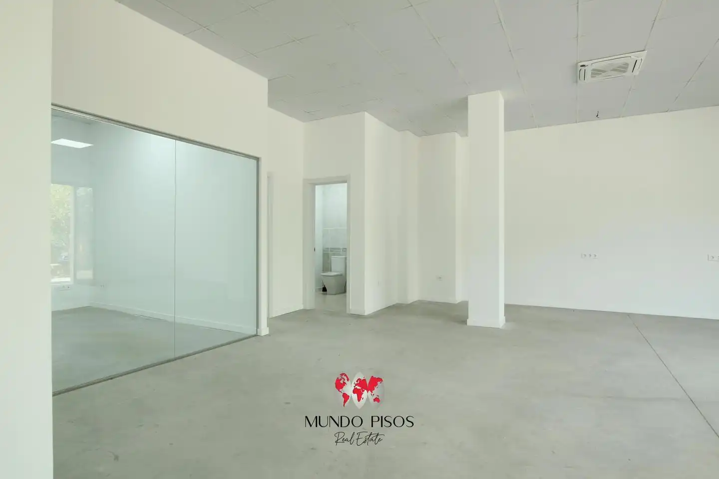 Local comercial en venda a Llevant, imagen 9