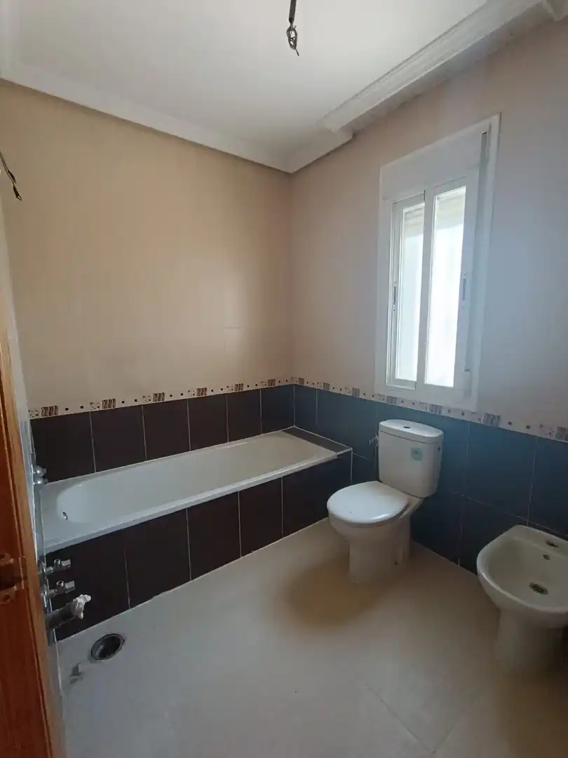 Bathroom of Houses for sale in Barcience  with Private garden
