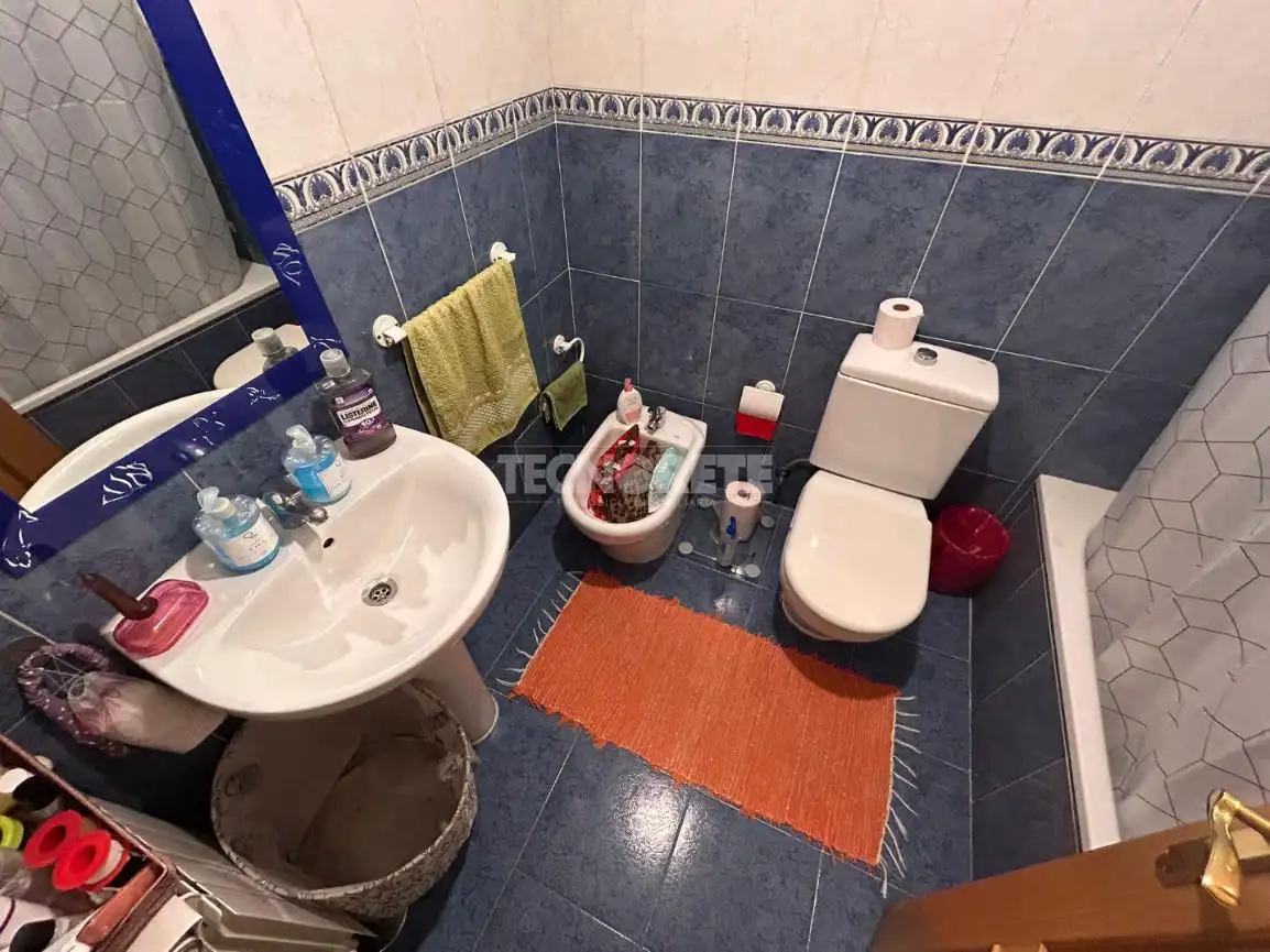 Baño de Piso en venta en Guadalajara con Calefacción y Amueblado