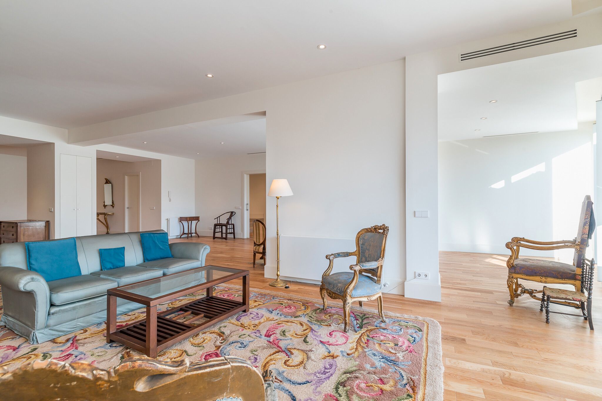 Sala d'estar de Apartament de lloguer en  Madrid Capital amb Calefacció i Terrassa