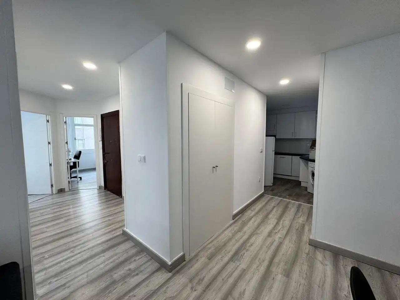 Wohnung zur Miete in A Coruña Capital  mit Heizung, Abstellraum und Möbliert