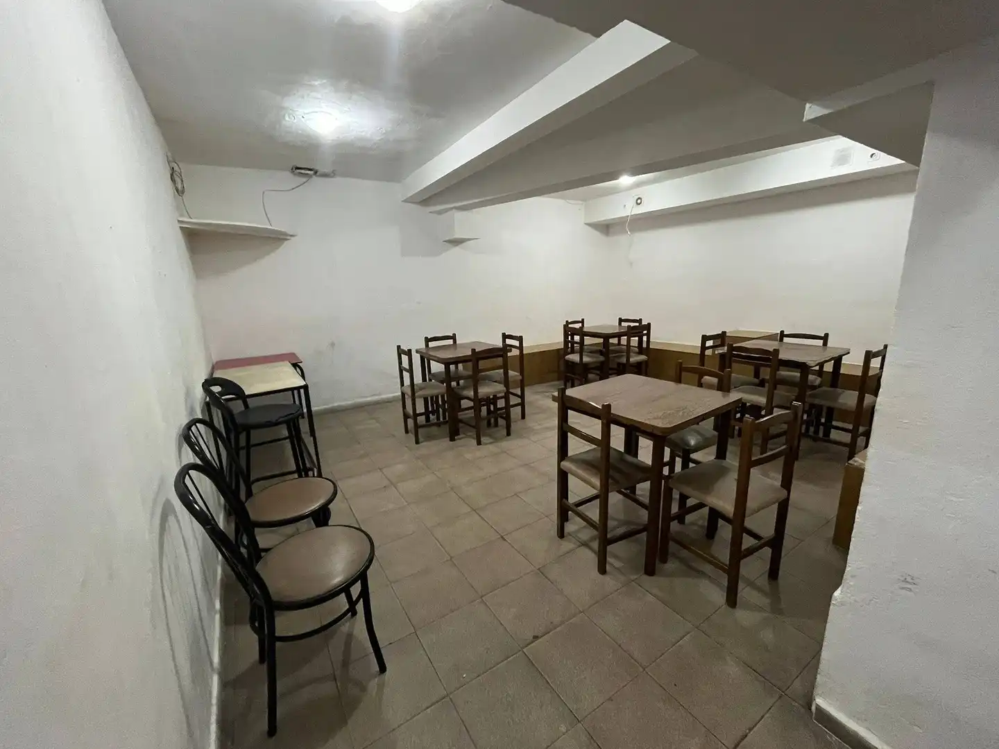 Local en venta en Madrid con Aire acondicionado y Amueblado