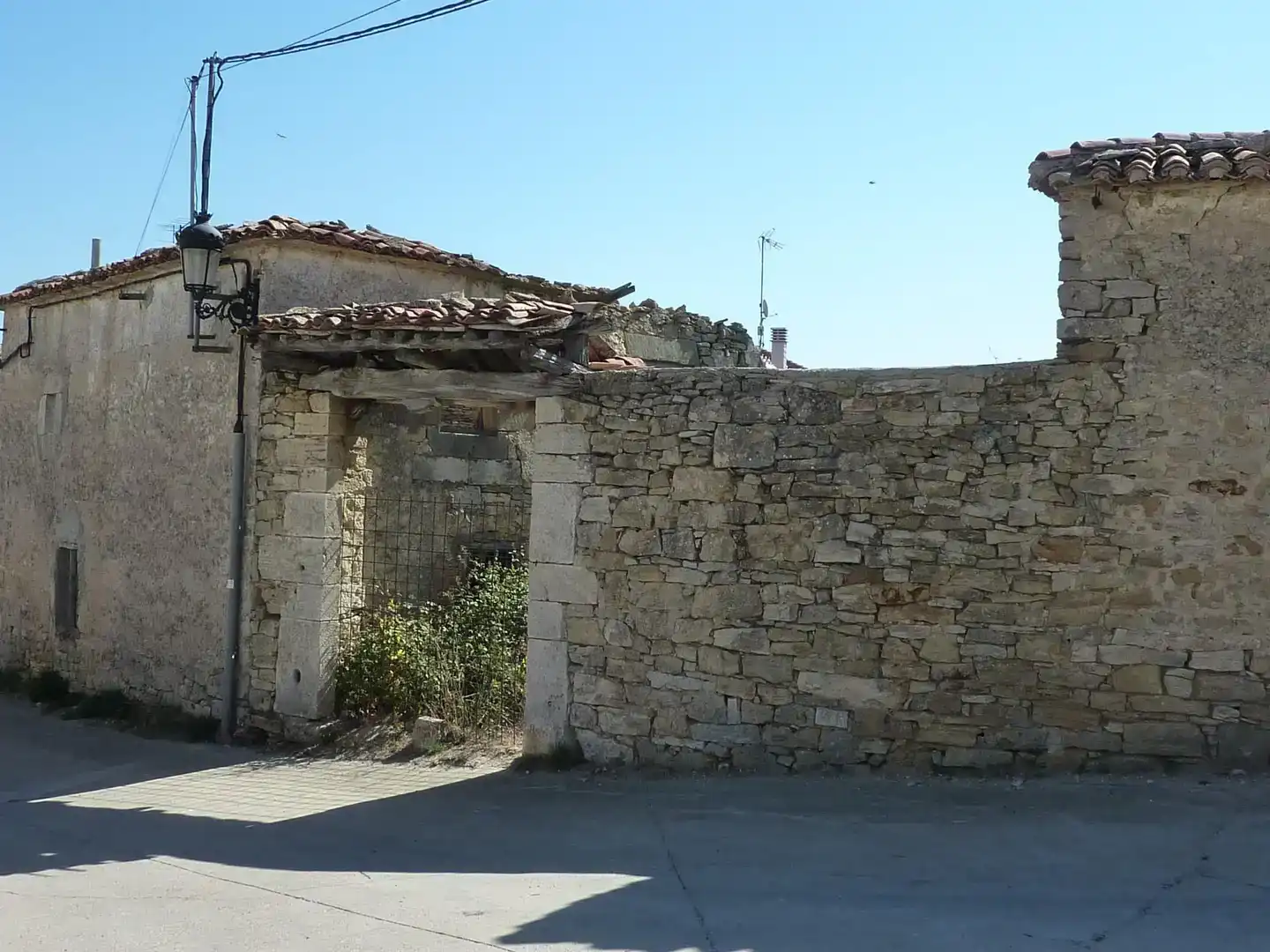 Vista exterior de Casa o chalet en venta en Valle de Valdelucio