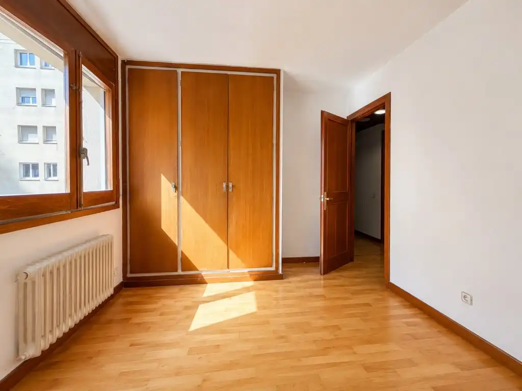 Habitación de Piso en venta en Girona con Balcón