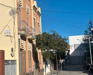 Vista exterior de Local en venda en  Barcelona Capital amb Alarma