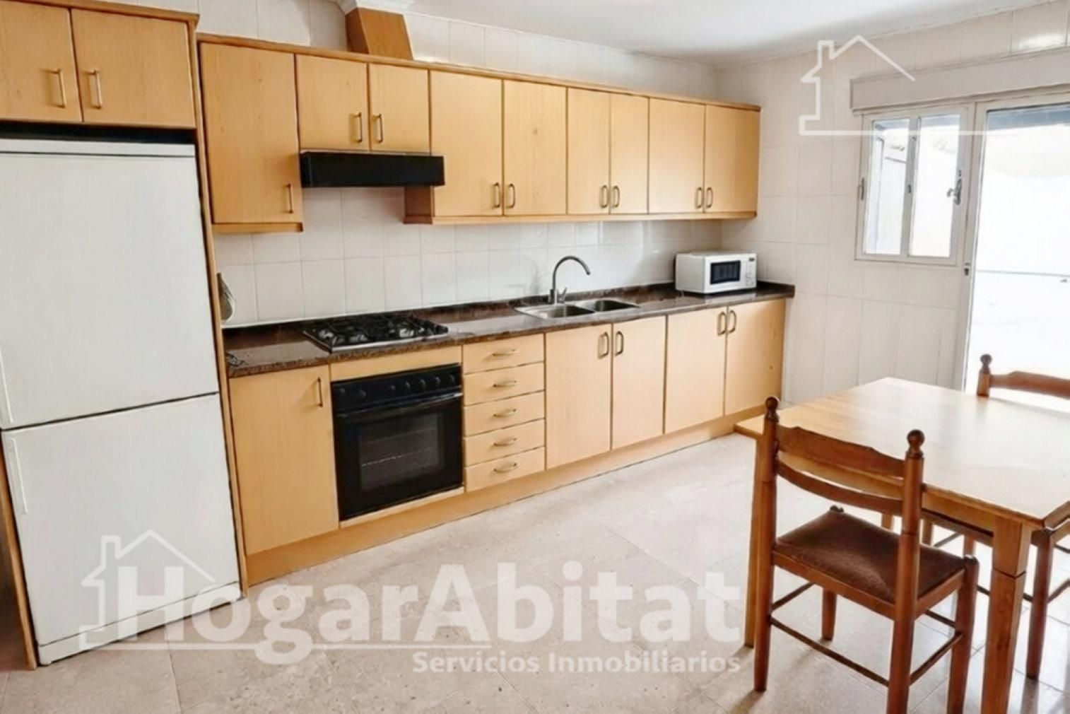 Cocina de Casa o chalet en venta en Castellón de la Plana / Castelló de la Plana con Aire acondicionado, Calefacción y Terraza