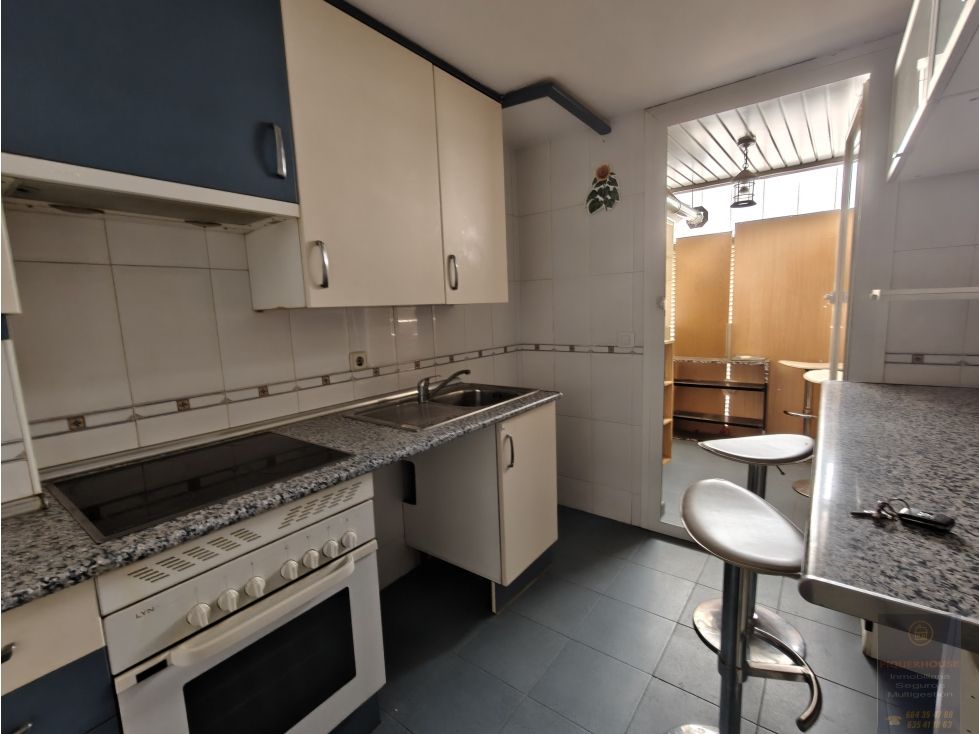 Cuina de Dúplex en venda en Torrijos amb Aire condicionat i Terrassa