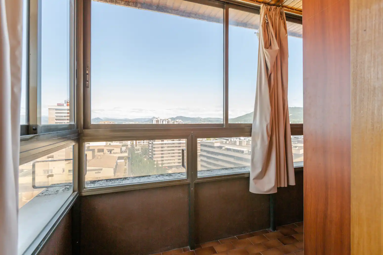 Habitación de Ático en venta en  Pamplona / Iruña con Parquet y Terraza