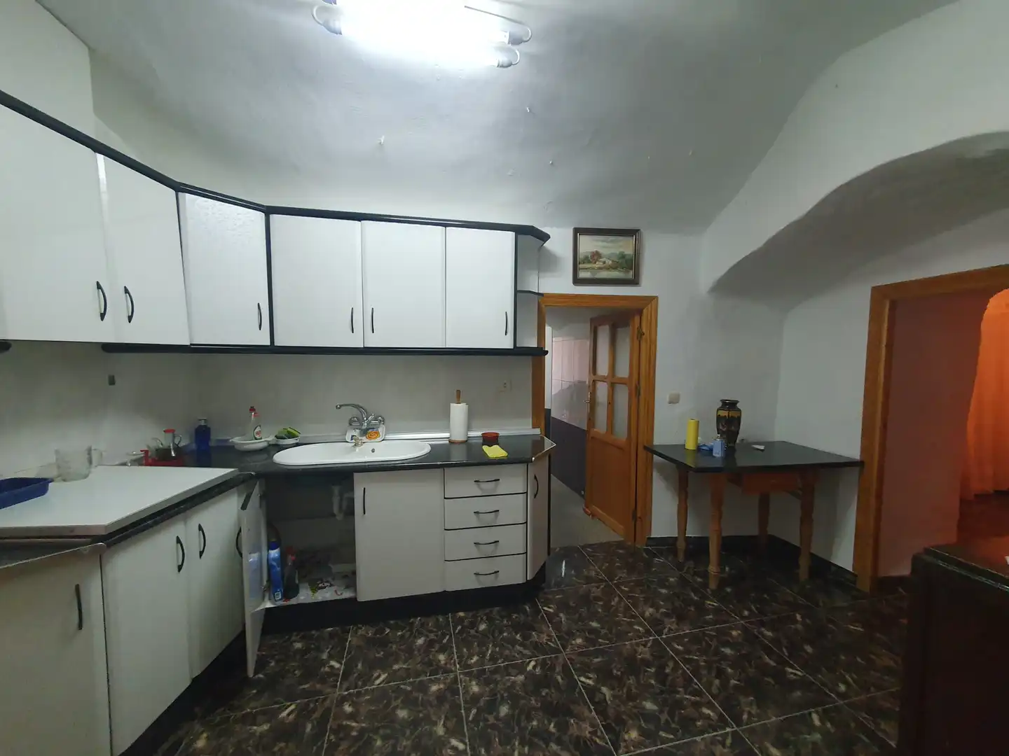 Cuina de Casa o xalet en venda en Guadix amb Terrassa, Traster i Moblat