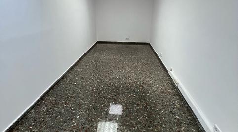 Foto 2 de Oficina de alquiler en Travessera Industrial, Centre, Barcelona