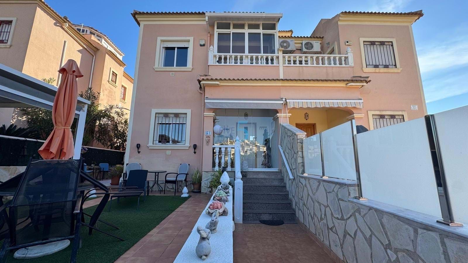 Exterior view of Single-family semi-detached for sale in Orihuela  with Air Conditioner, Heating and Terrace