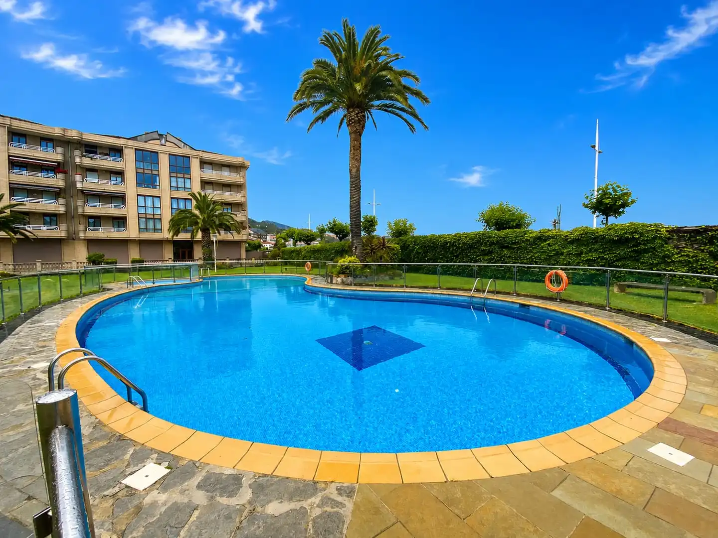 Swimming pool of Flat for sale in Castro-Urdiales  with Heating, Private garden and Parquet flooring