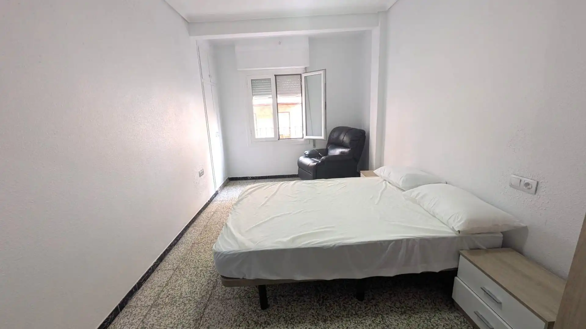 Bedroom of Flat for rent in Elche / Elx  with Air Conditioner, Furnished and Balcony
