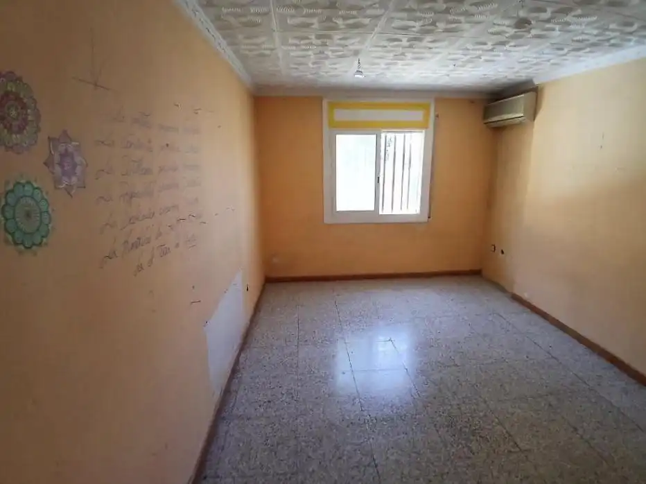 Dormitori de Casa o xalet en venda en Sant Vicenç Dels Horts amb Traster