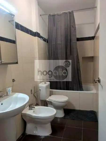 Baño de Piso de alquiler en Sevilla con Aire acondicionado y Amueblado