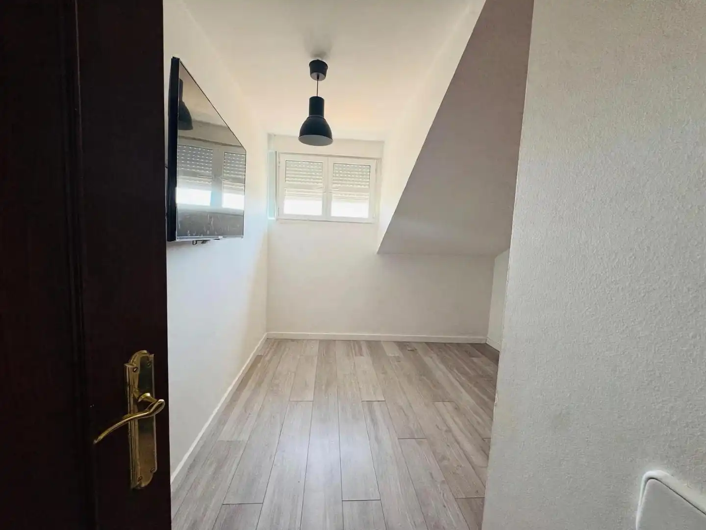 Maisonette zur Miete in Sevilla la Nueva mit Heizung, Ofen und Gemeinschaftspool