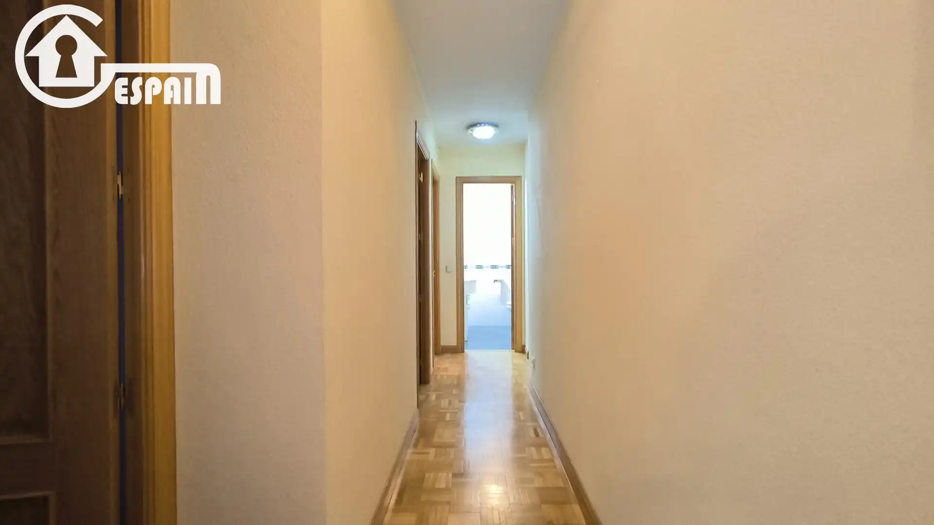 Flat for sale in Madrid  with Air Conditioner and Heating