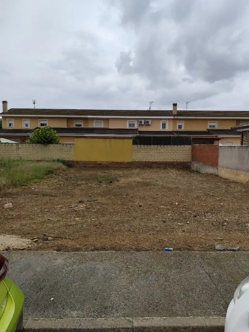 Residential zum Verkauf in Calera y Chozas